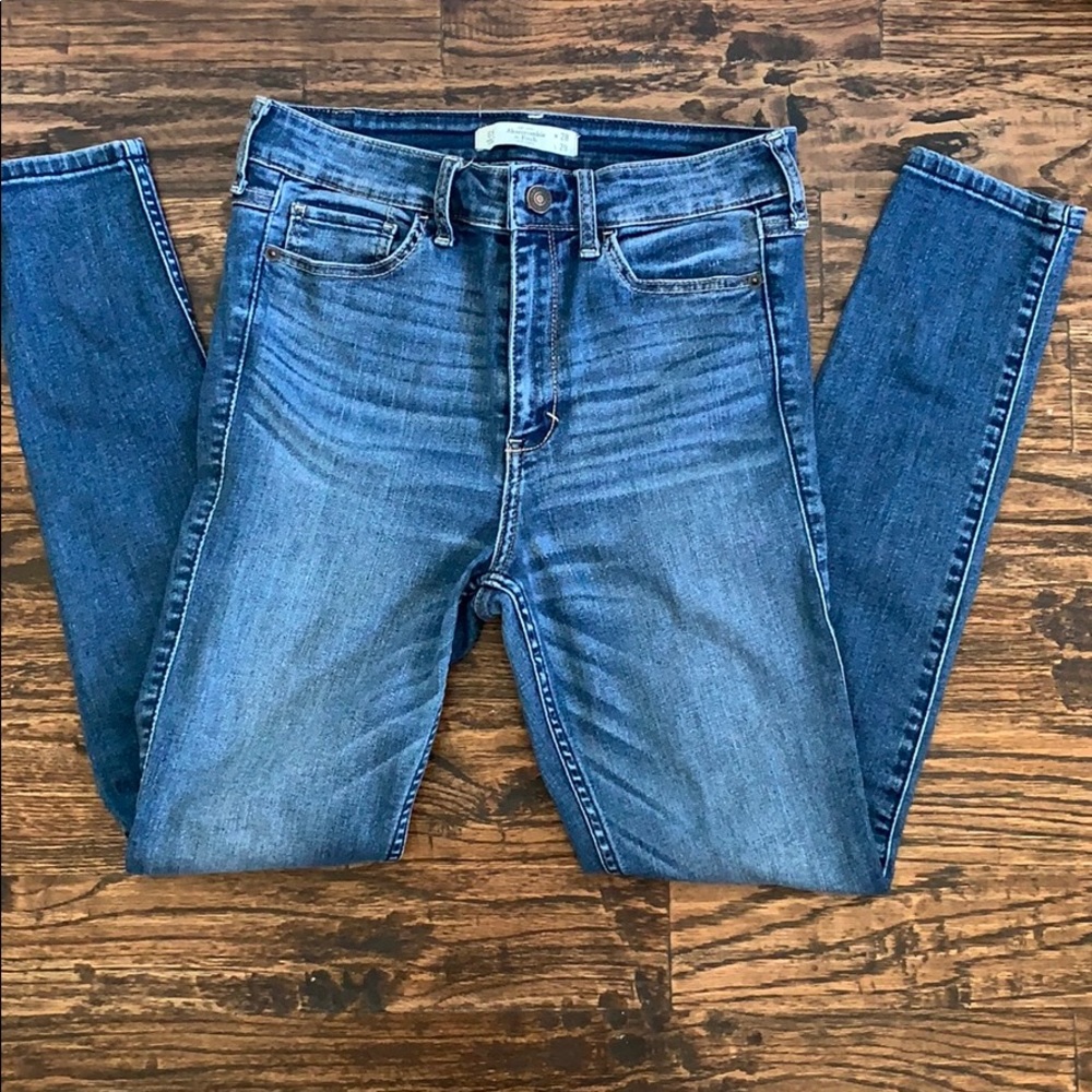 Abercrombie Skinny Jeans - Size 6 short